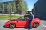 Upplev en åktur i en Ferrari